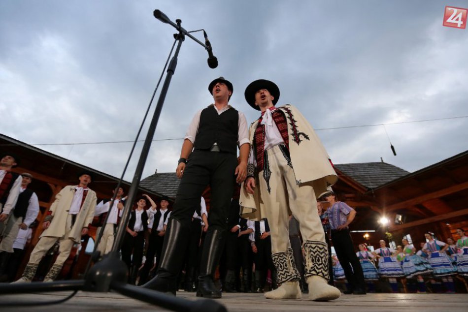 Ilustračný obrázok k článku Dedina pri Brezne je preslávená folklórnymi festivalmi: Onedlho prinesie veľký kultúrny zážitok!