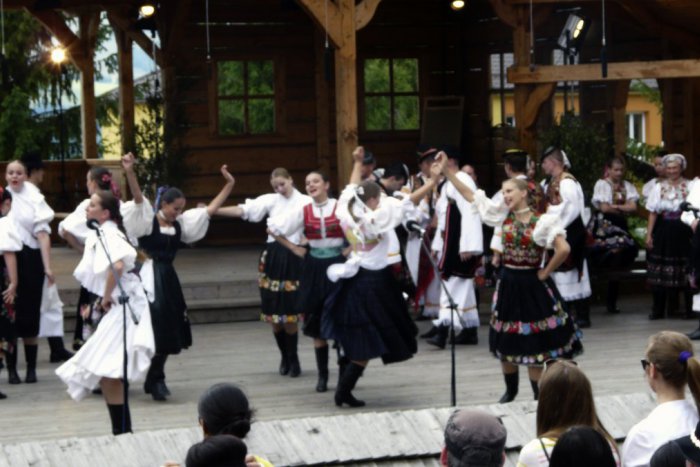Ilustračný obrázok k článku Jeden z najstarších folklórnych festivalov na Slovensku: PROGRAM jubilejných 50. Horehronských dní v Heľpe