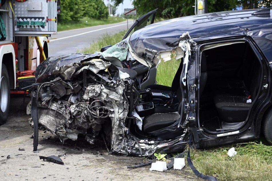 Ilustračný obrázok k článku Po nehode v Podbrezovej skončilo auto mimo cesty: Na mieste je zranená osoba